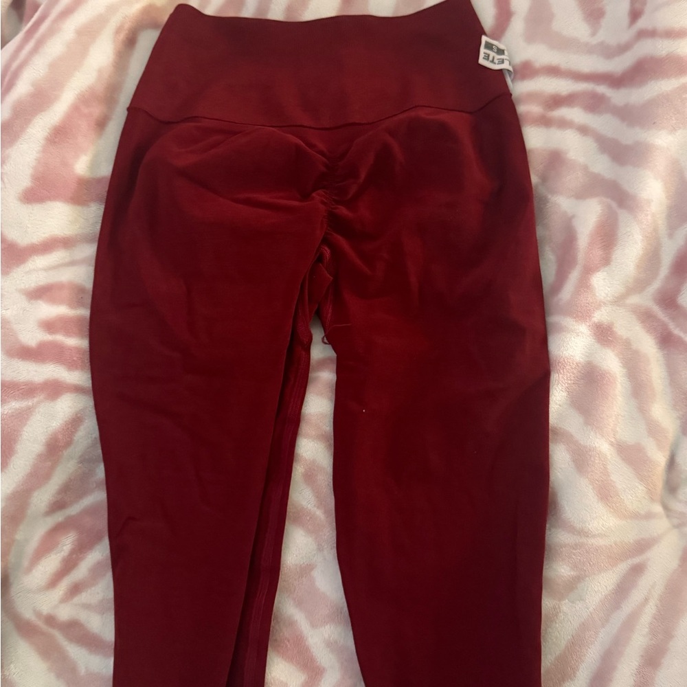Alphalete Scrunch Leggings